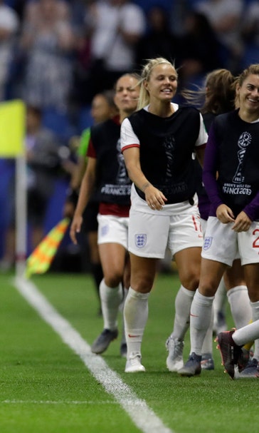 Bronze helps England beat Norway to reach World Cup semis